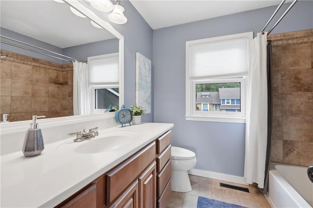 106 SE Williamsburg Drive — photo 24