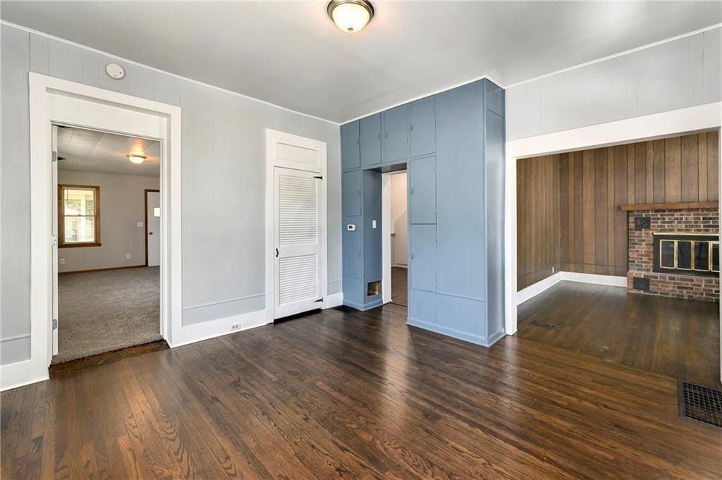 Photo 6 of 40 - 1716 S 5th Street, Leavenworth, KS 66048