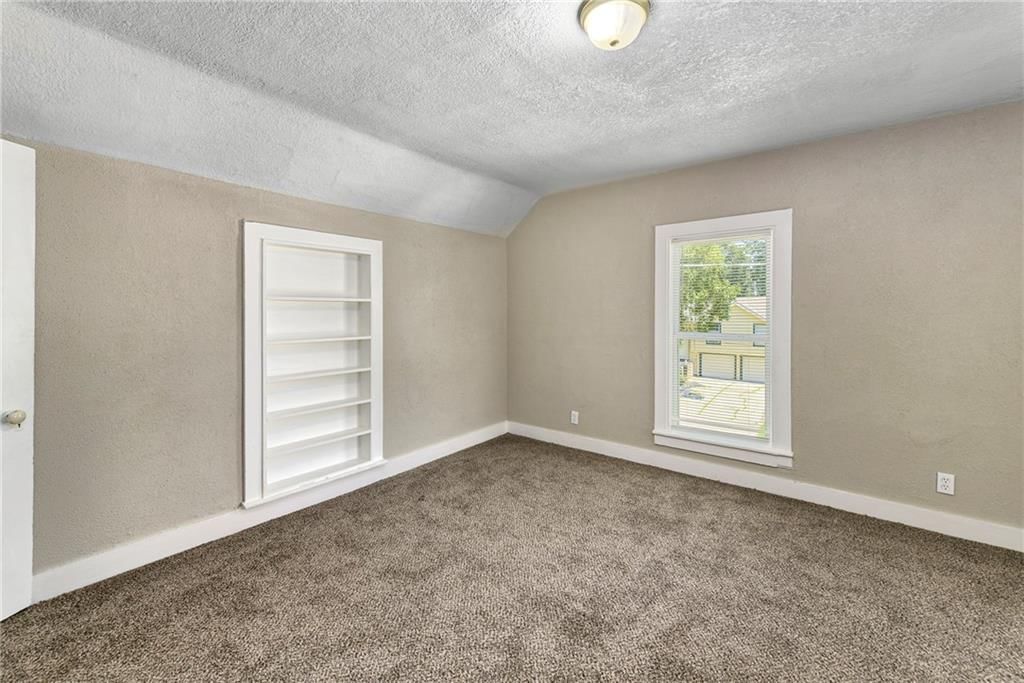 Photo 20 of 40 - 1716 S 5th Street, Leavenworth, KS 66048