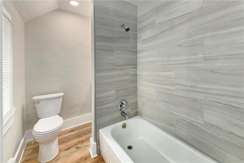 Photo 21 of 40 - 1716 S 5th Street, Leavenworth, KS 66048