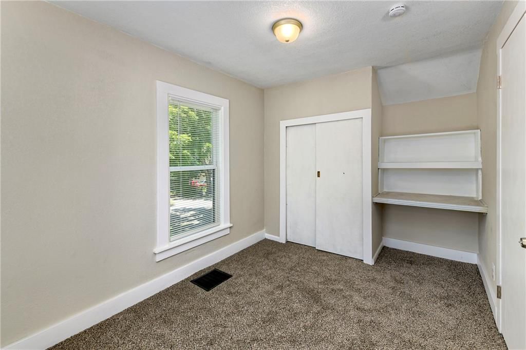 Photo 24 of 40 - 1716 S 5th Street, Leavenworth, KS 66048
