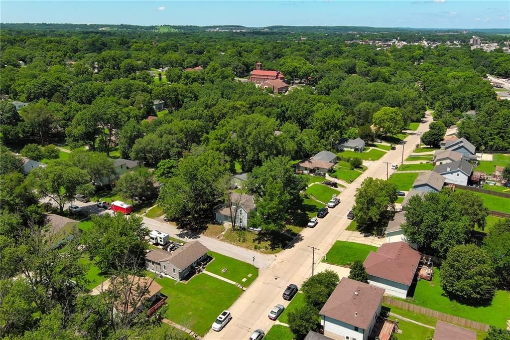 Photo 28 of 40 - 1716 S 5th Street, Leavenworth, KS 66048