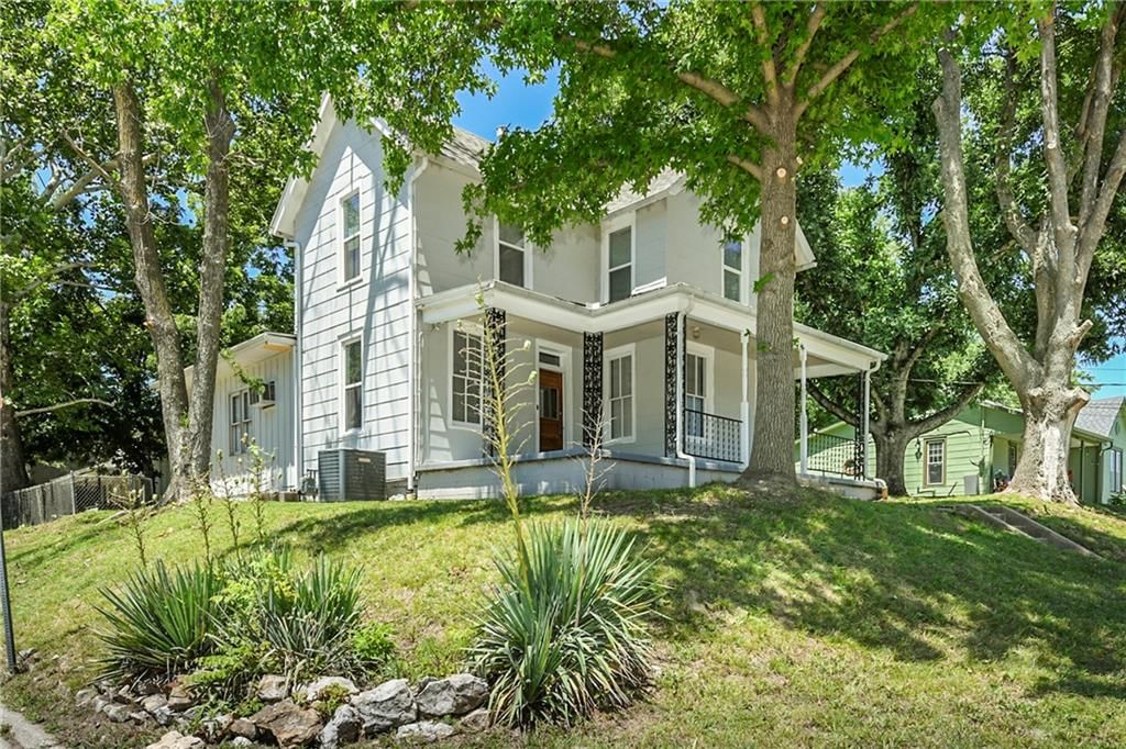 Photo 29 of 40 - 1716 S 5th Street, Leavenworth, KS 66048
