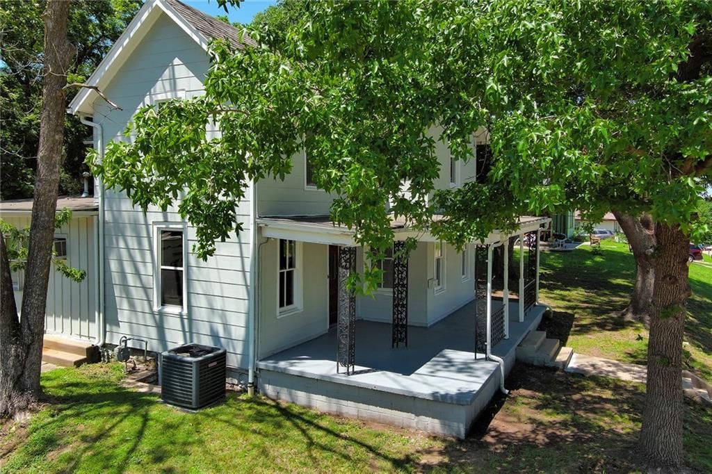 Photo 30 of 40 - 1716 S 5th Street, Leavenworth, KS 66048