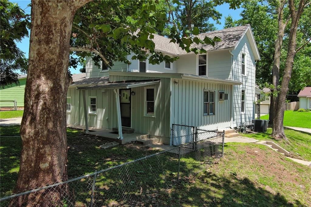 Photo 33 of 40 - 1716 S 5th Street, Leavenworth, KS 66048