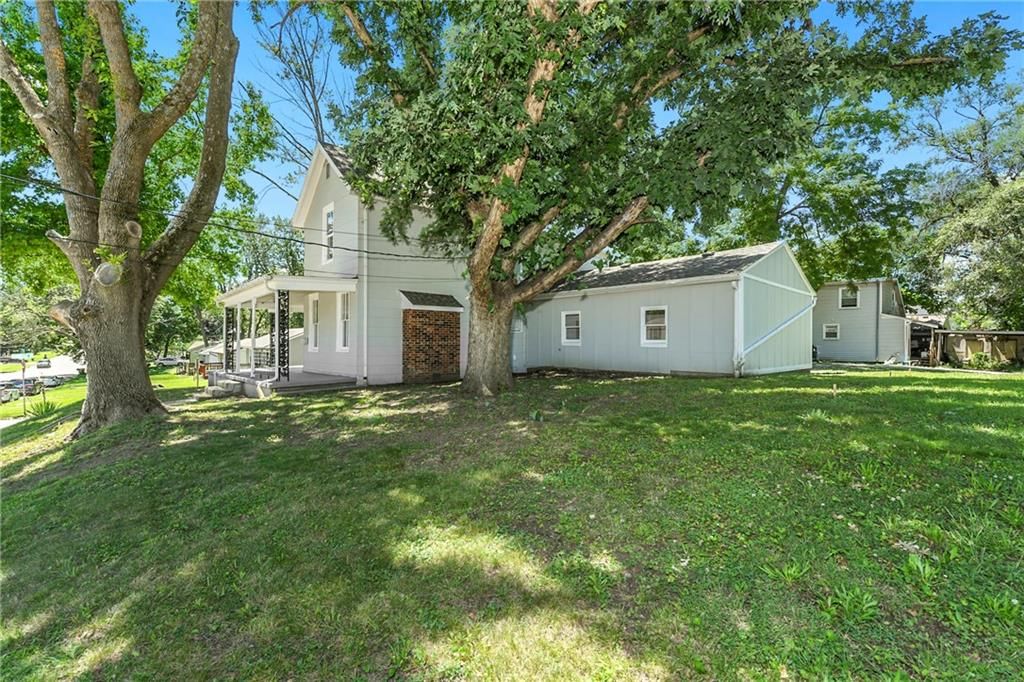 Photo 38 of 40 - 1716 S 5th Street, Leavenworth, KS 66048