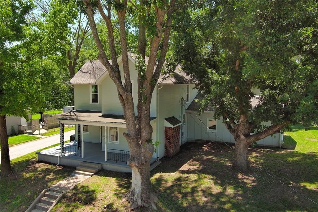Photo 39 of 40 - 1716 S 5th Street, Leavenworth, KS 66048