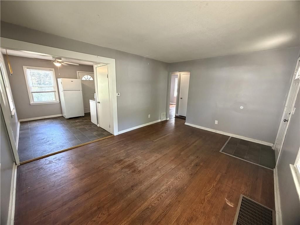 3013 S NORWOOD Avenue — photo 3