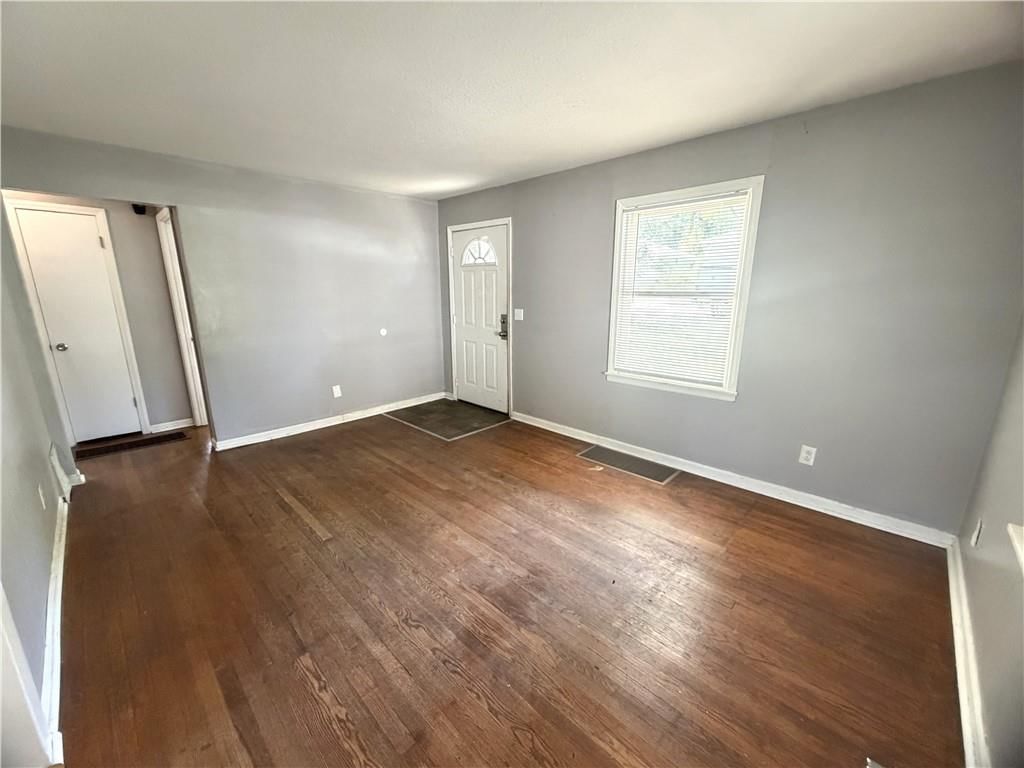 3013 S NORWOOD Avenue — photo 4