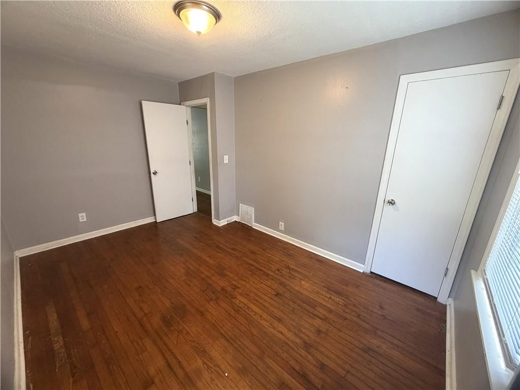 3013 S NORWOOD Avenue — photo 8