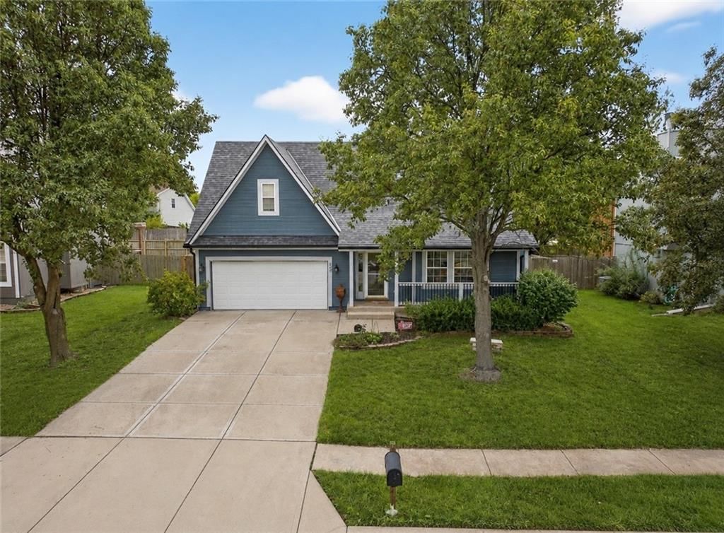 433 W Bluebird Street — photo 1