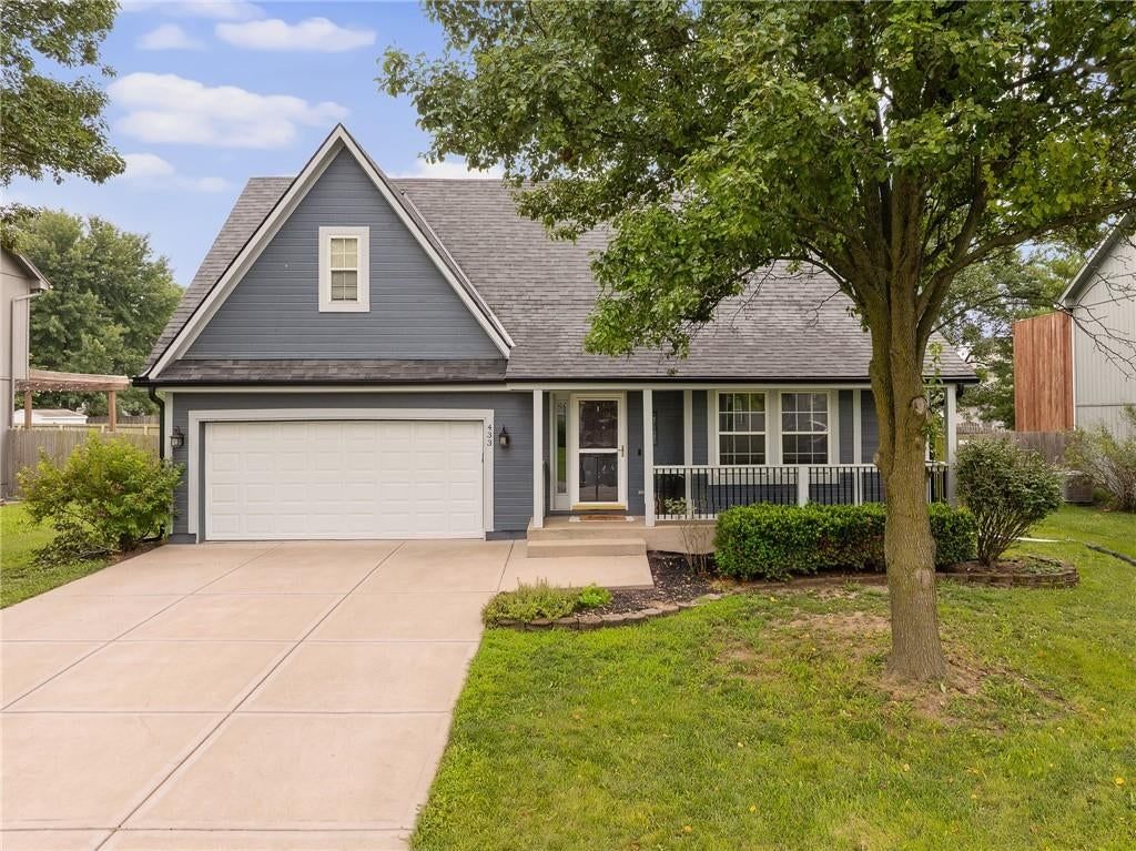 433 W Bluebird Street — photo 4