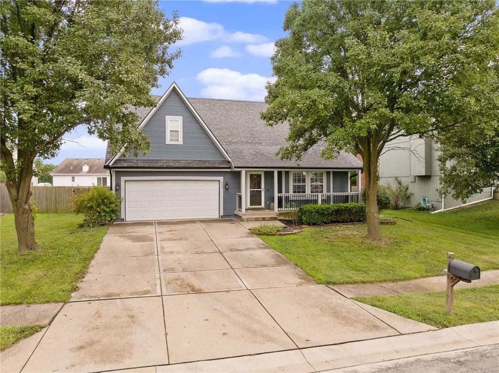 433 W Bluebird Street — photo 5
