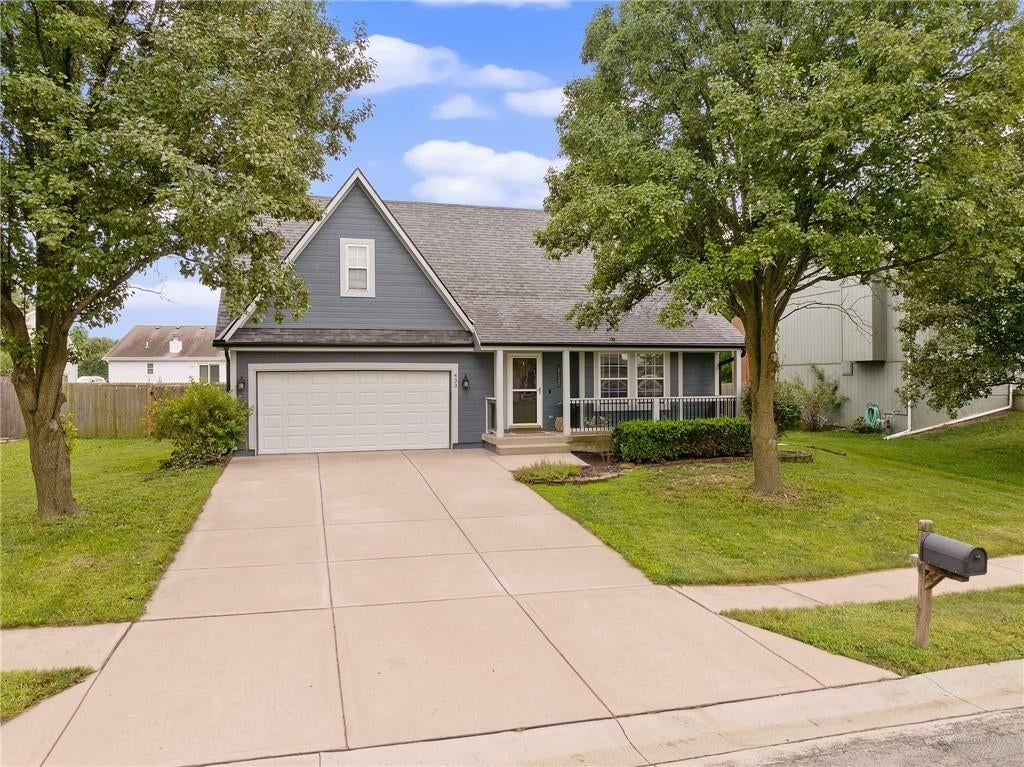 433 W Bluebird Street — photo 6