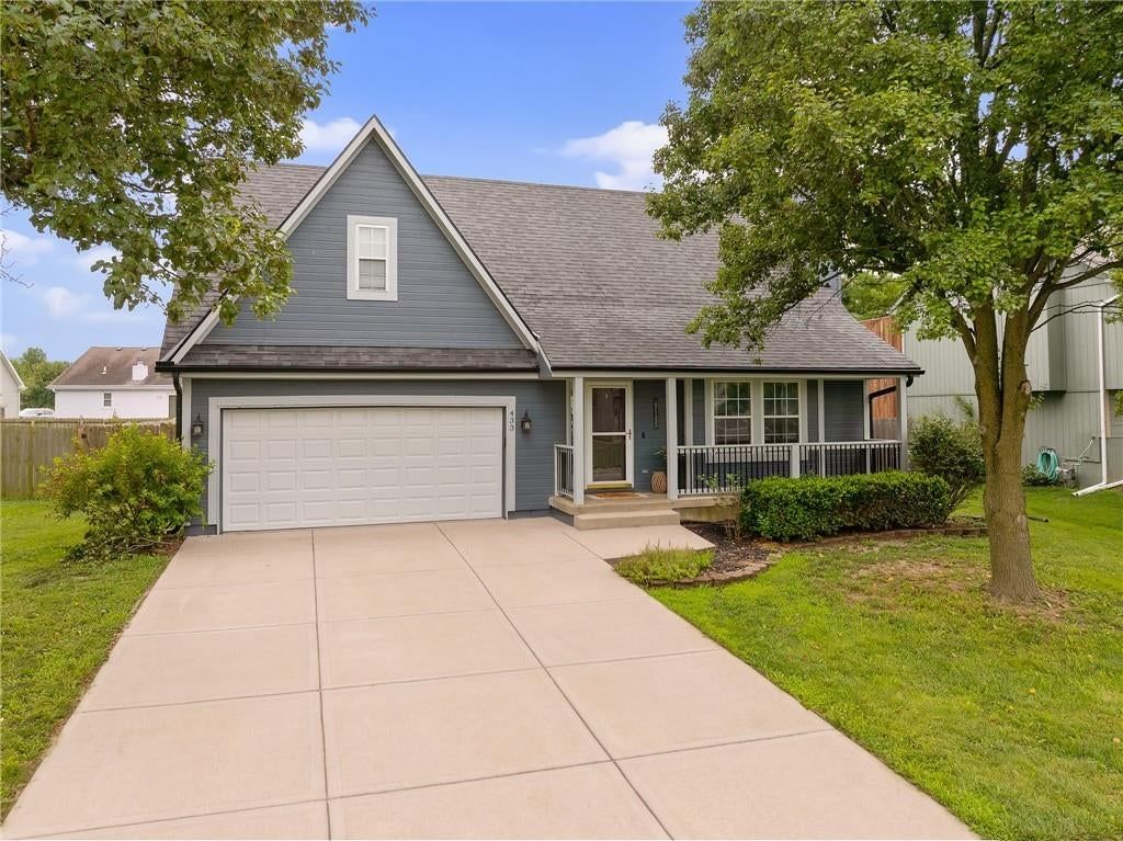 433 W Bluebird Street — photo 29