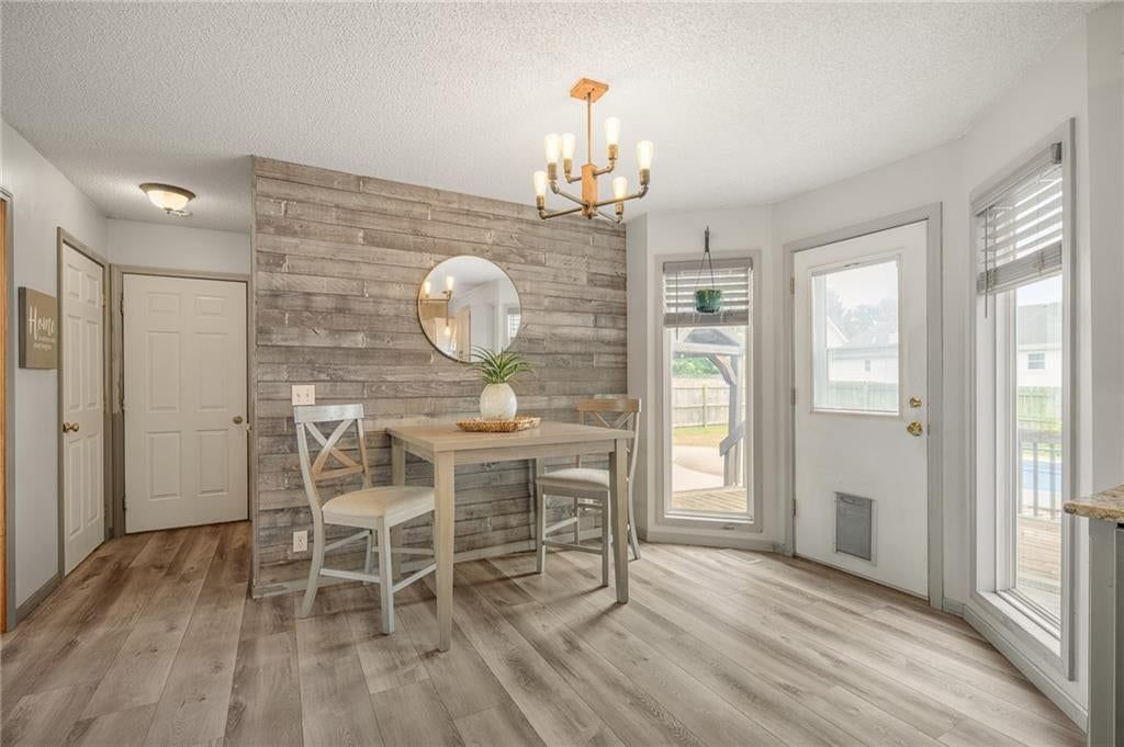 433 W Bluebird Street — photo 35