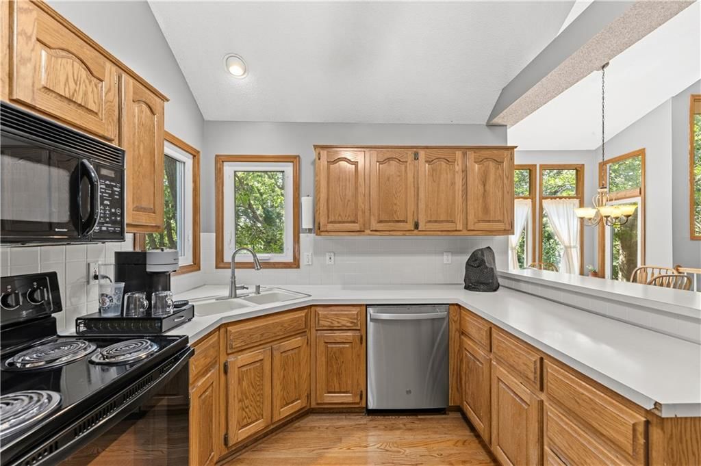 6312 Anderson Street — photo 12