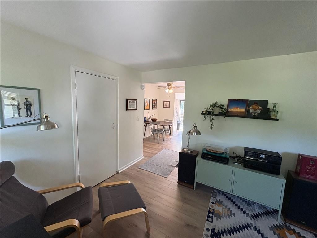5509 Maple Street — photo 9