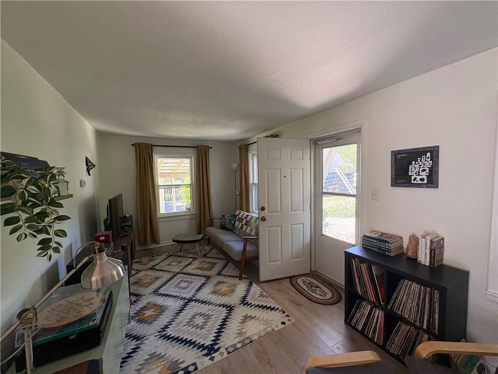 5509 Maple Street — photo 10