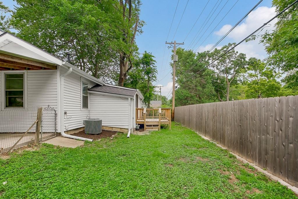 5509 Maple Street — photo 29