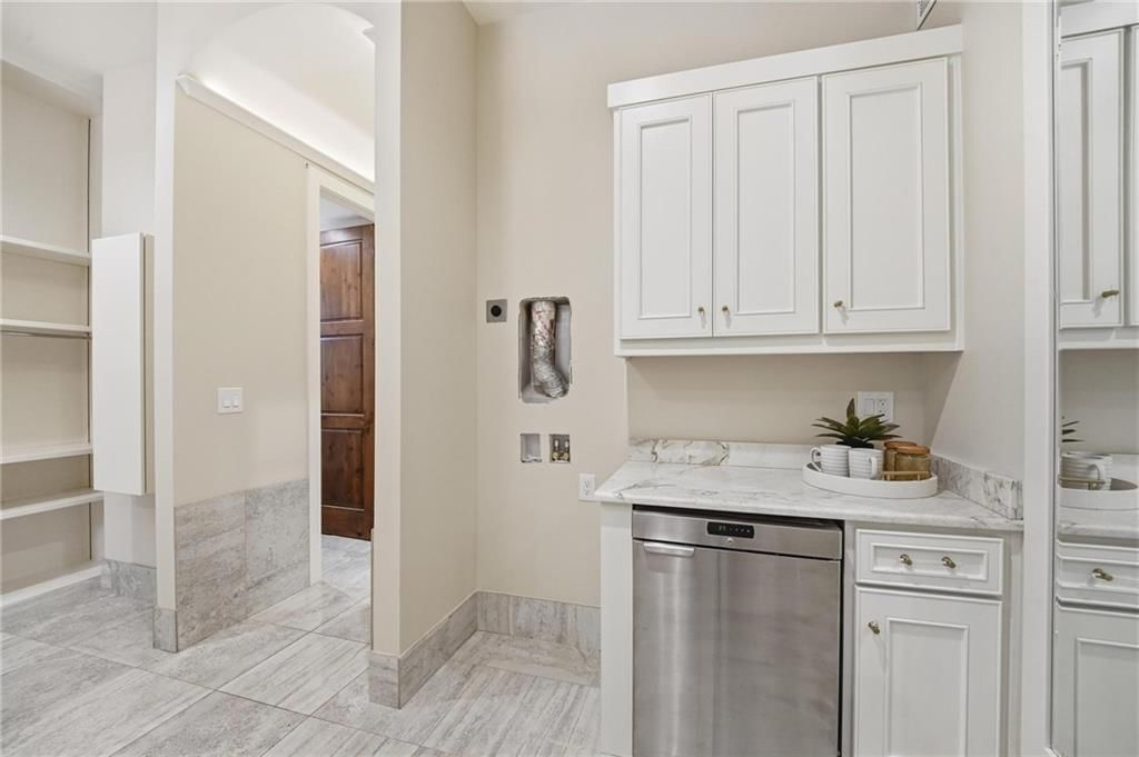 100 Dunhill Court — photo 38
