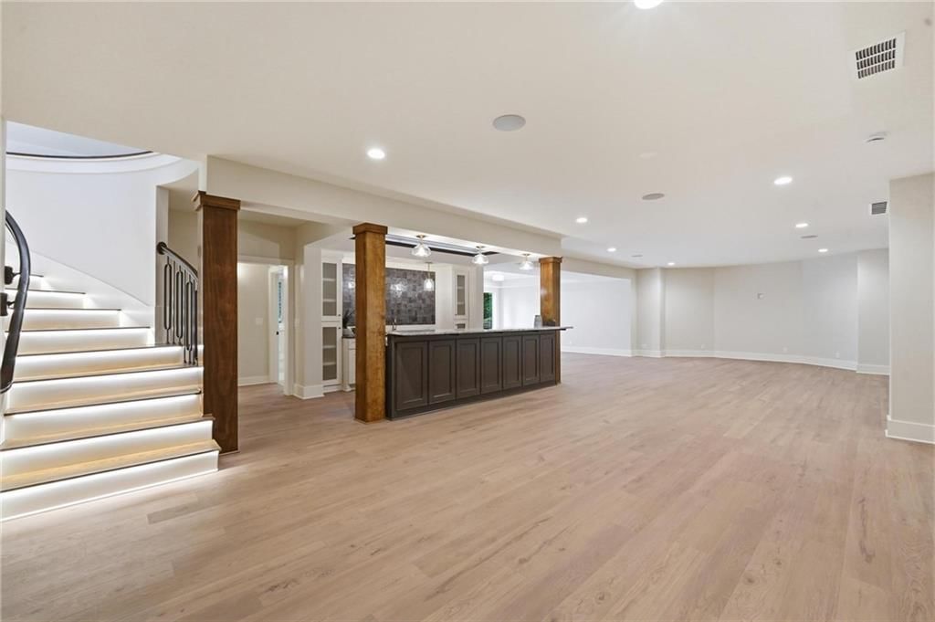100 Dunhill Court — photo 43