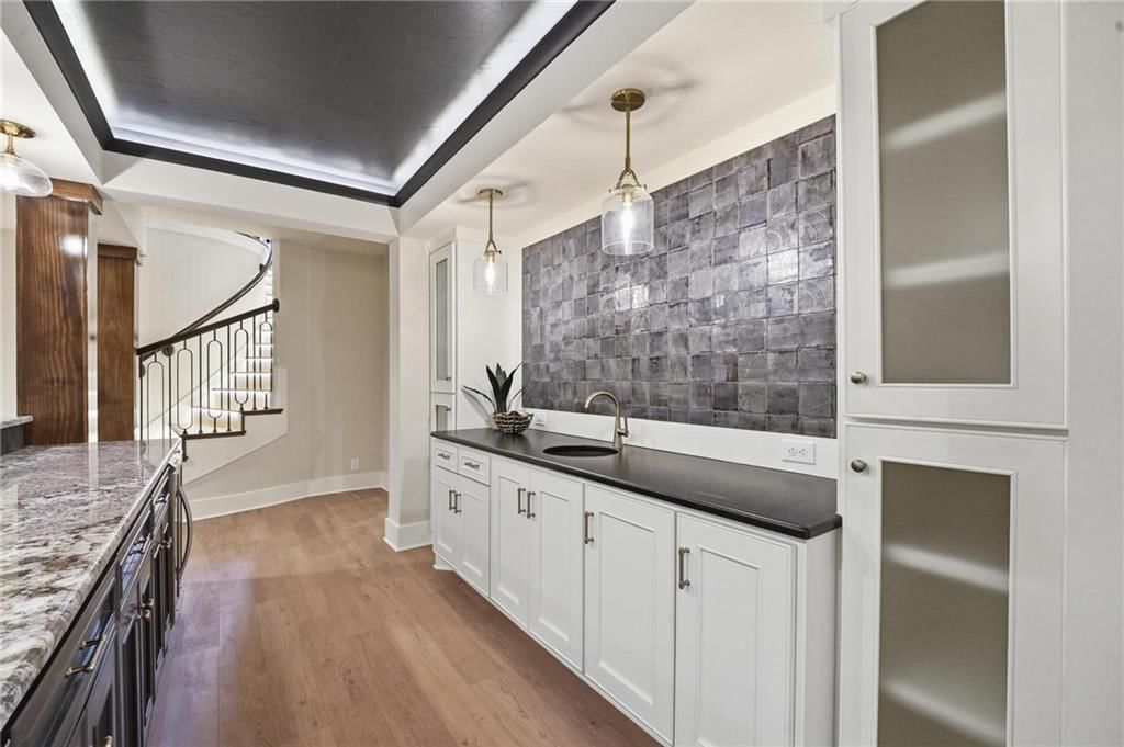100 Dunhill Court — photo 48