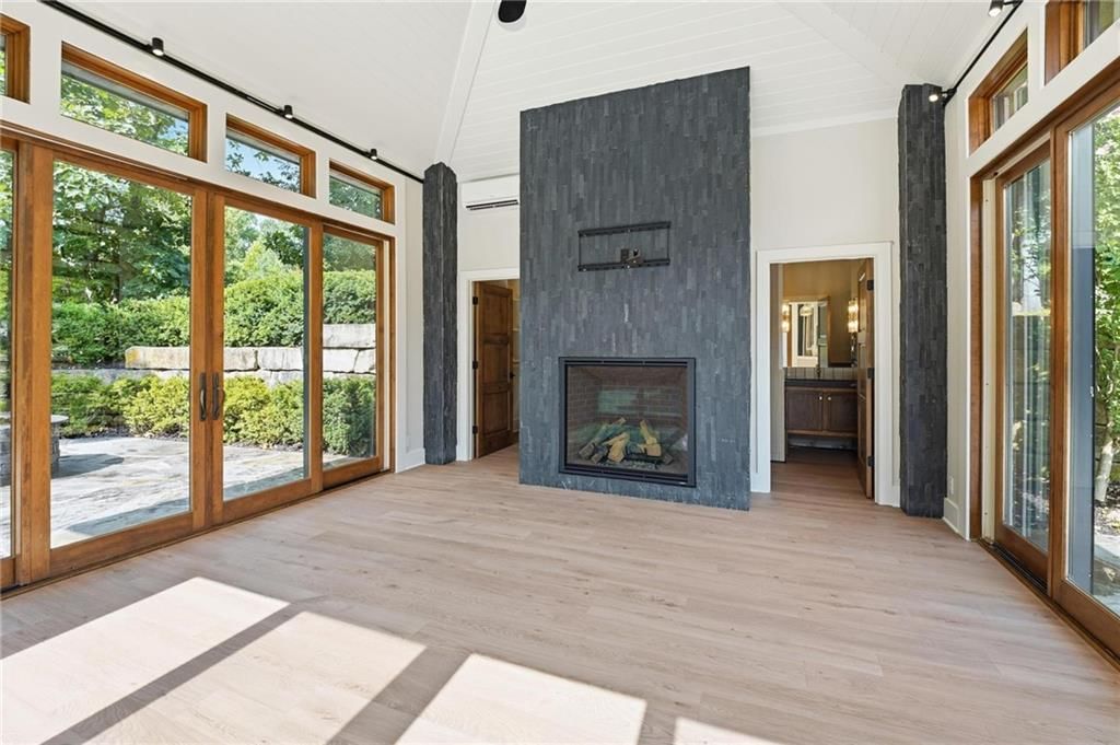 100 Dunhill Court — photo 81