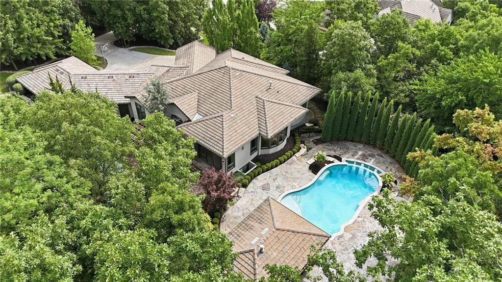 100 Dunhill Court — photo 97