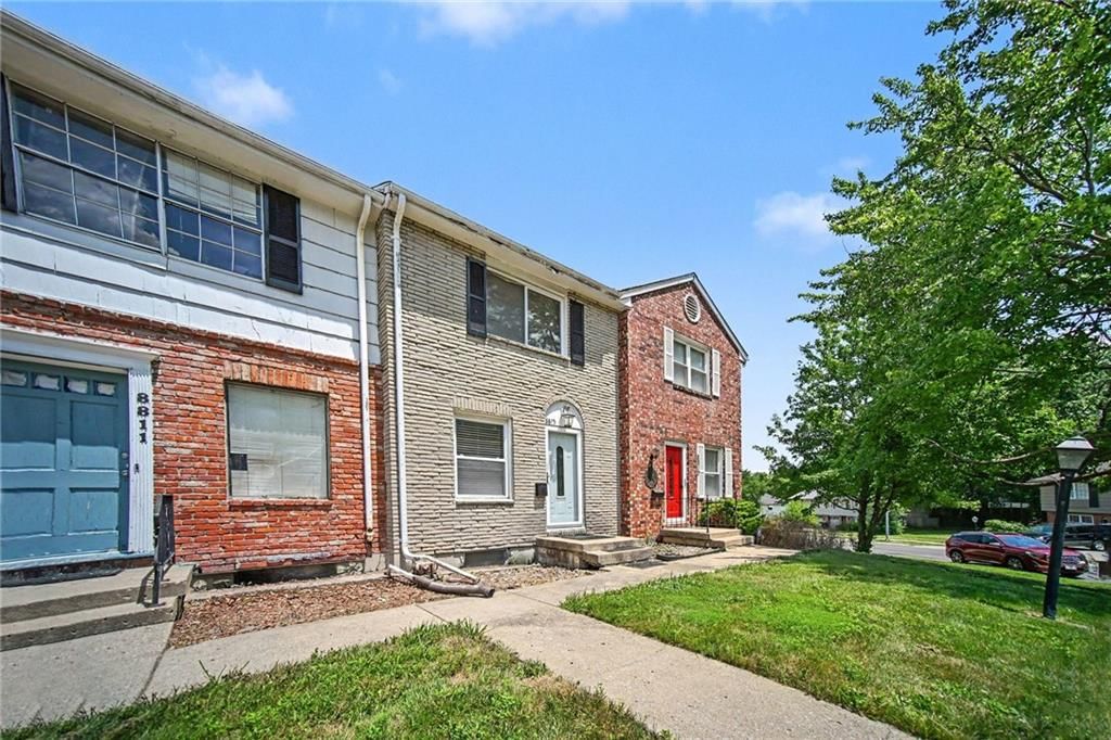 8815 Sycamore Avenue — photo 2