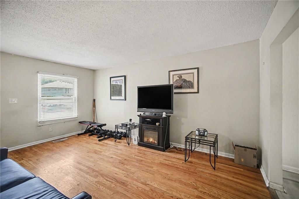 8815 Sycamore Avenue — photo 5