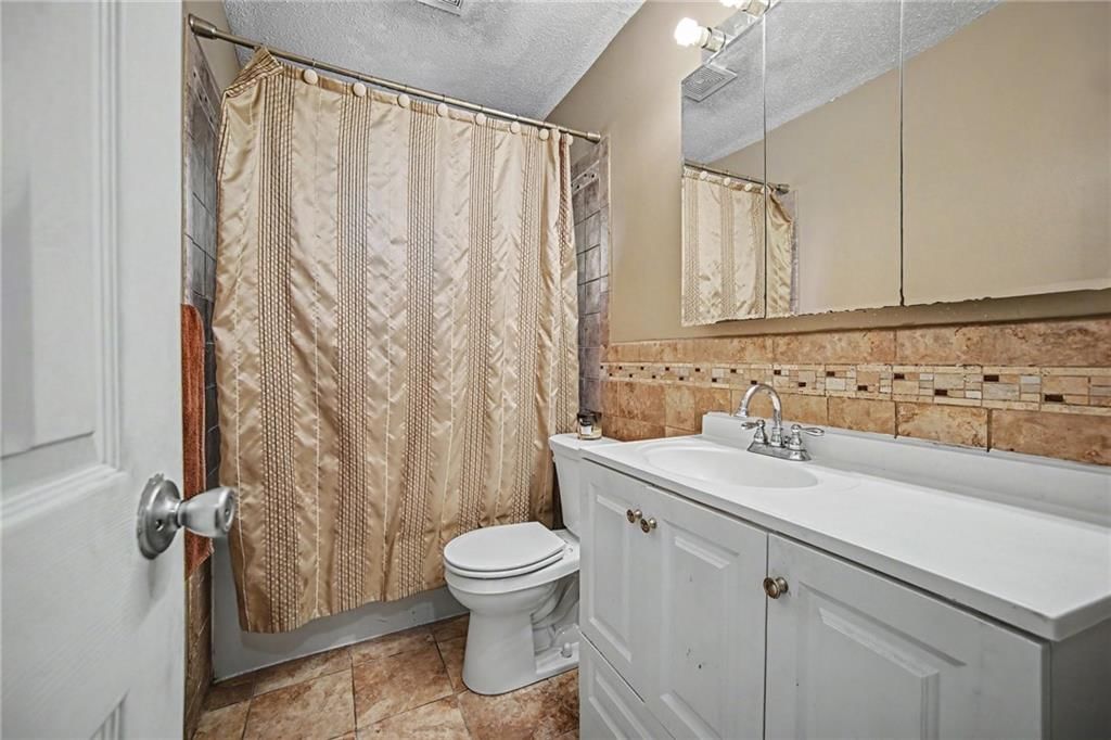 8815 Sycamore Avenue — photo 11