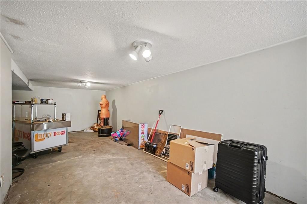 8815 Sycamore Avenue — photo 14