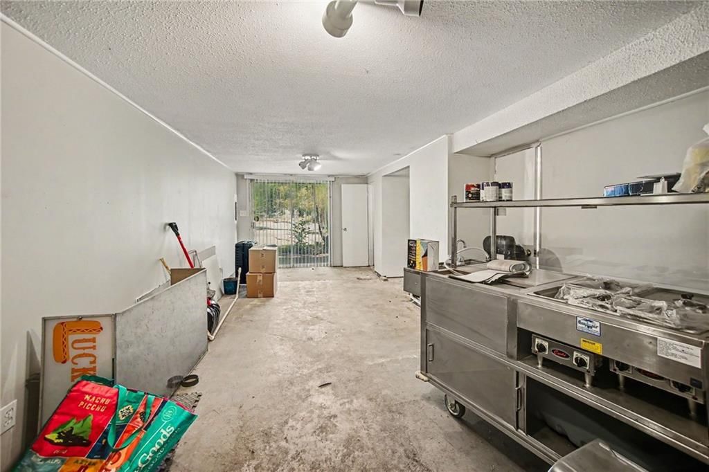 8815 Sycamore Avenue — photo 15