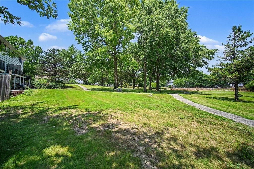 8815 Sycamore Avenue — photo 17