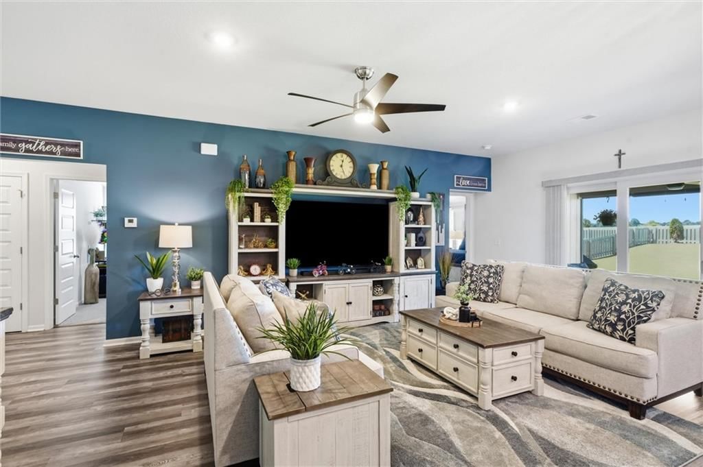 716 Bentley Drive — photo 5