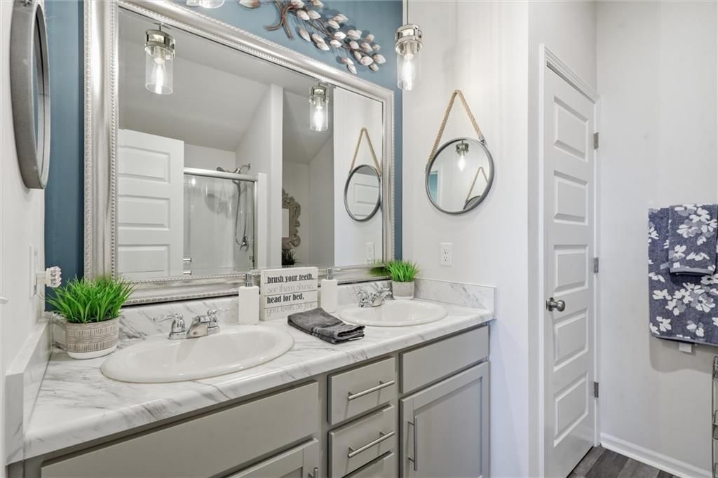 716 Bentley Drive — photo 22