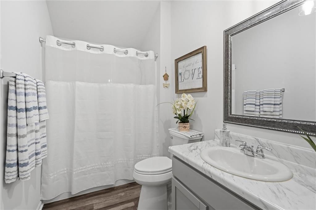 716 Bentley Drive — photo 25
