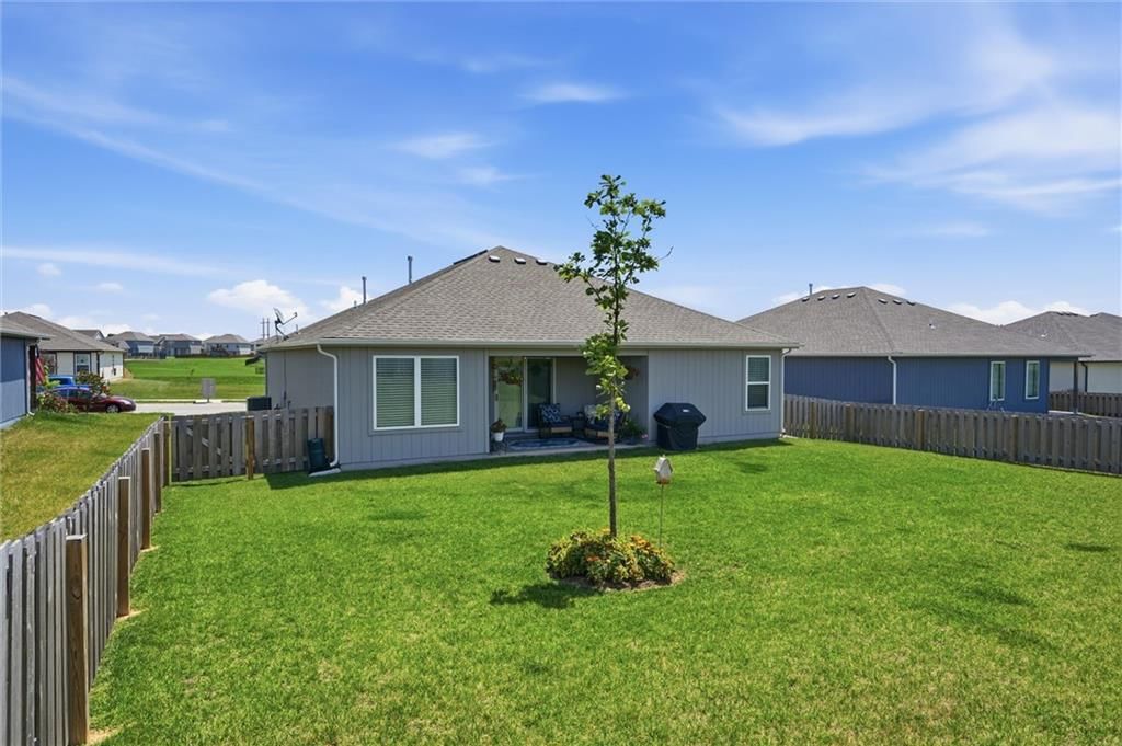 716 Bentley Drive — photo 30