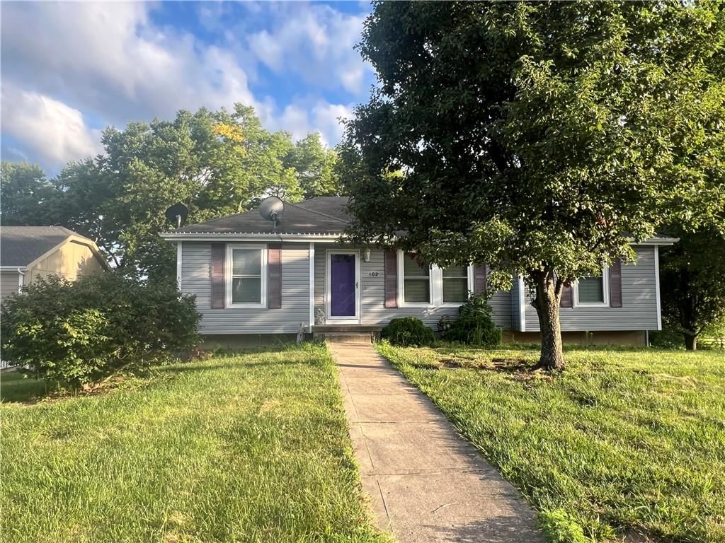 102 Carson Circle — photo 1