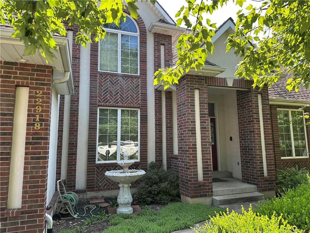 22918 NW Ashford Court — photo 3