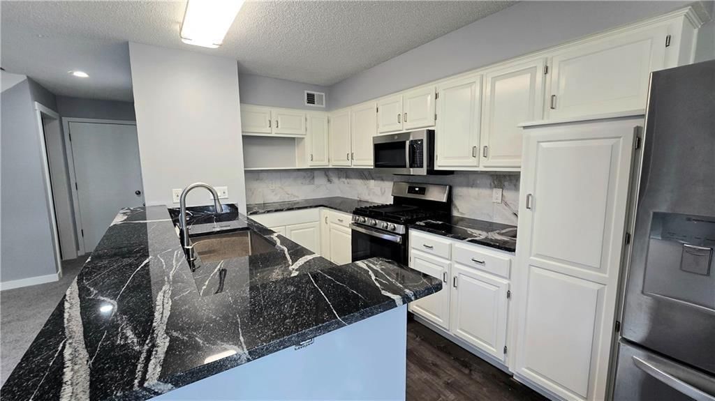 15416 Floyd Street — photo 1