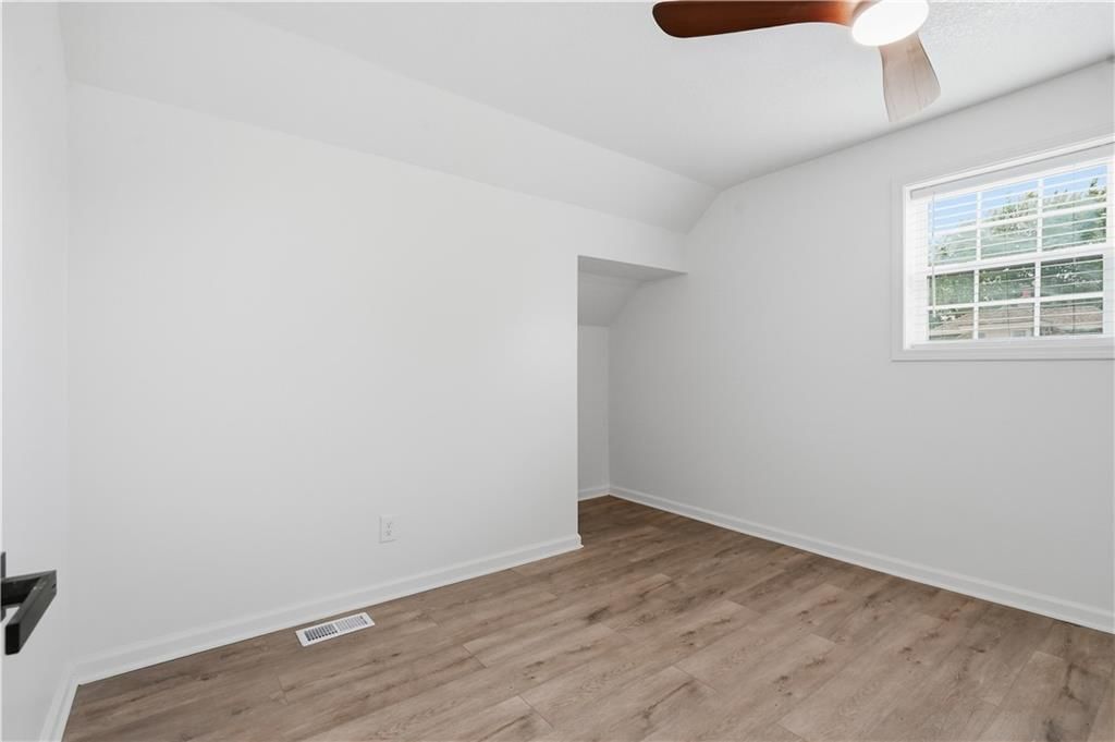 4529 Wyoming Street — photo 15