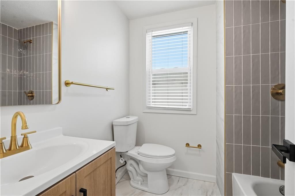 4529 Wyoming Street — photo 17