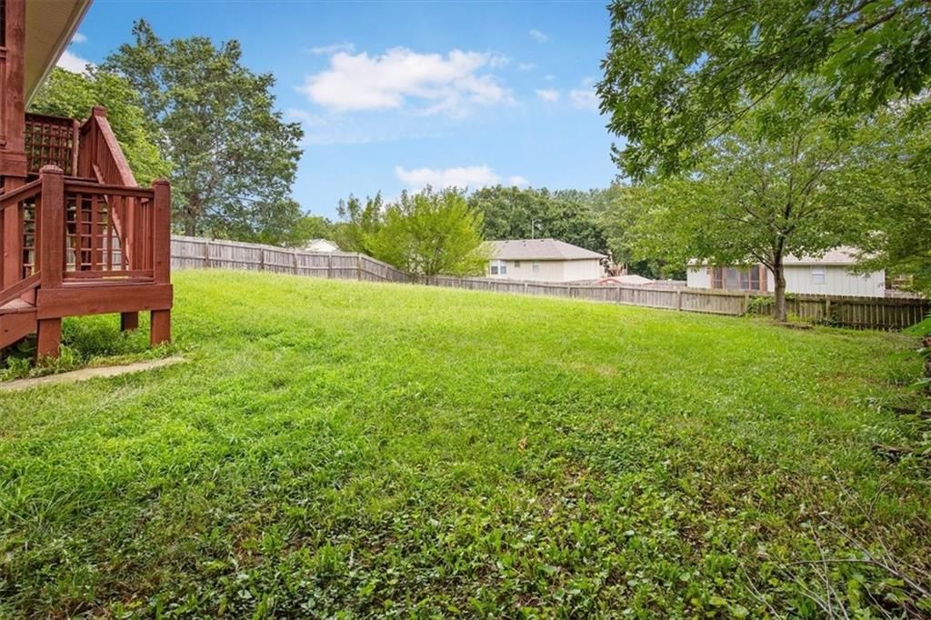 7005 MICHAEL Lane — photo 31