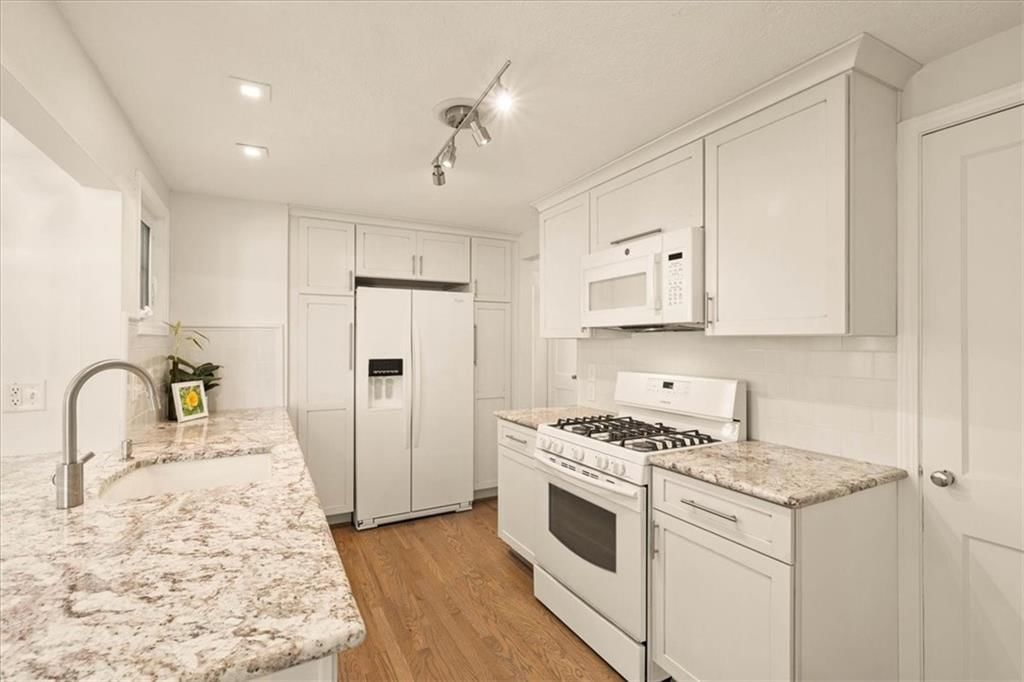 4211 W 73rd Street — photo 14