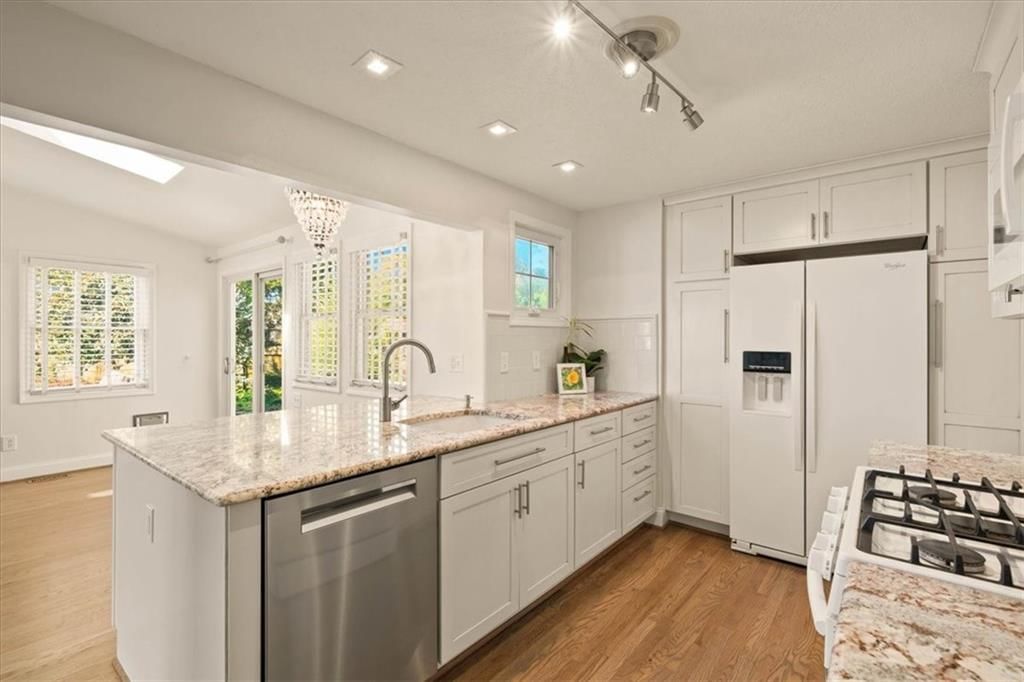 4211 W 73rd Street — photo 15