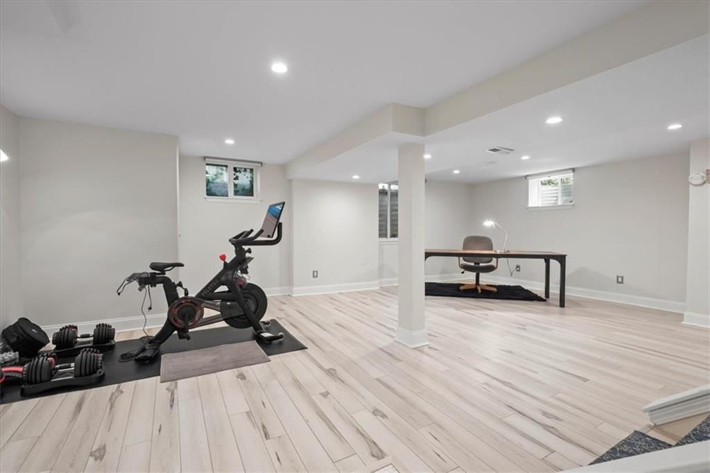 4211 W 73rd Street — photo 27