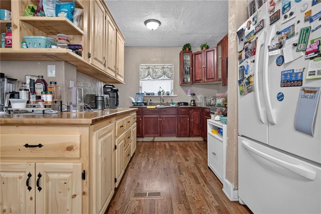 2514 East 42nd Street — photo 14