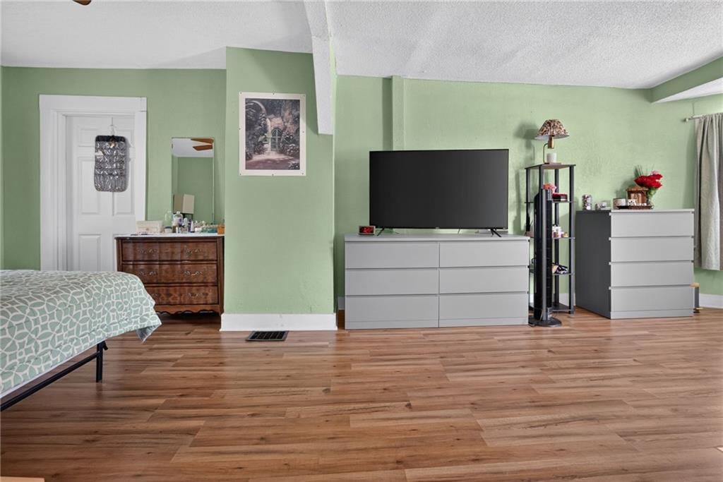 2514 East 42nd Street — photo 27